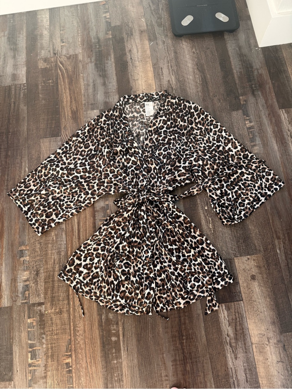 Leopard Print Silky Robe - M